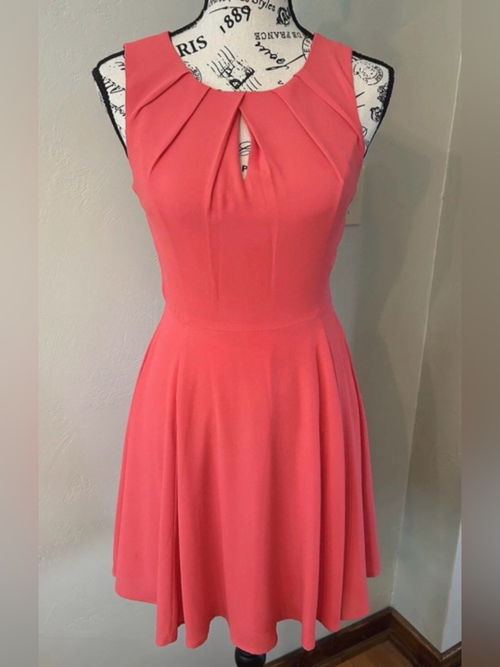 Express coral pink dress with zipper back #express #coral,